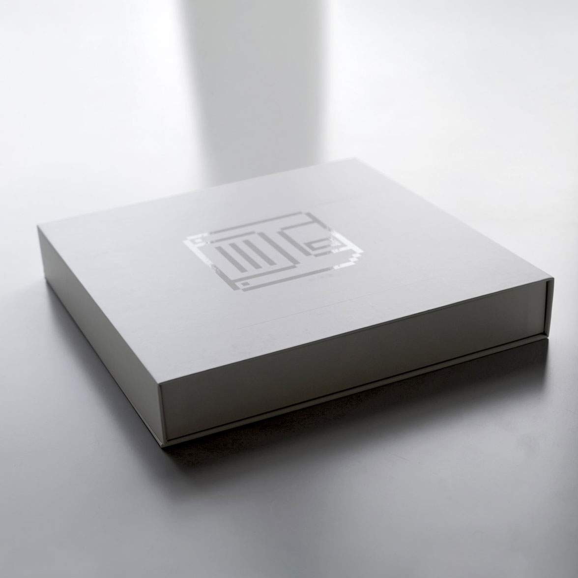 Arlo Sinclair presentation box